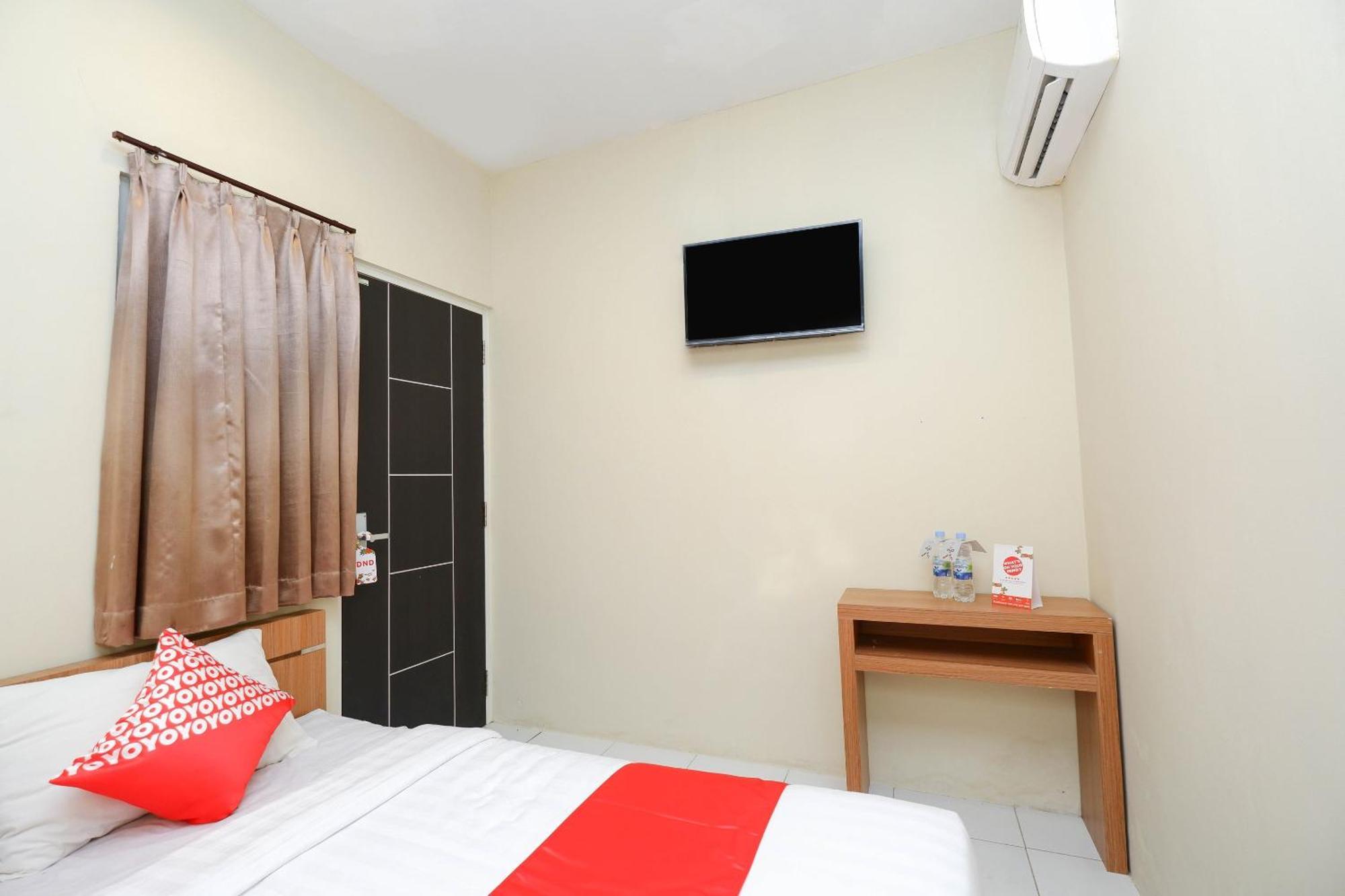 Unta Residence Semarang Exteriör bild