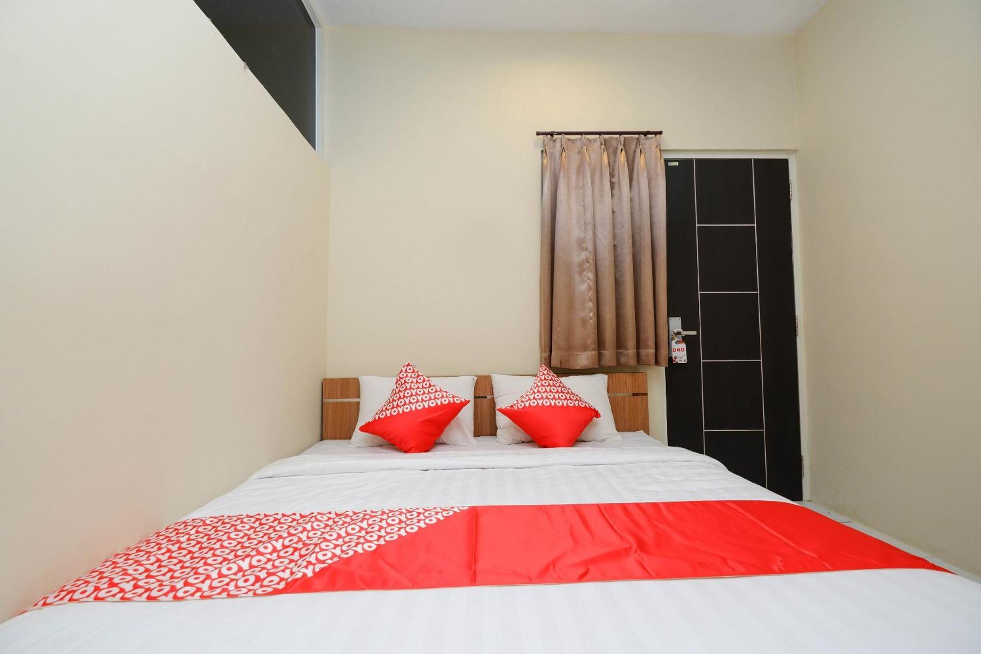 Unta Residence Semarang Exteriör bild